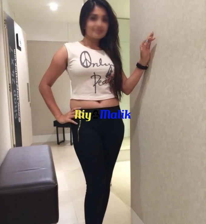 Lucknow Escort Anushka